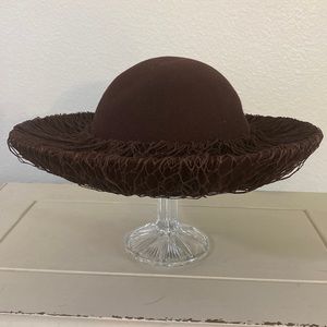 CECILE LORRAINE CUSTOM MADE brown vintage retro 1940s 1950s hat size 22